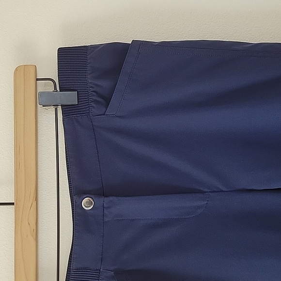 Chico's Zenergy Navy Blue Cargo Crop Pants Size Medium/8 - Picture 2 of 8